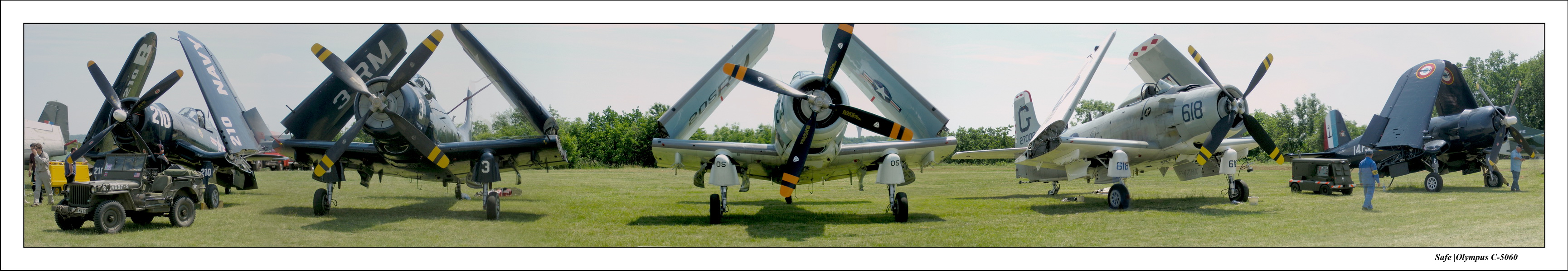 2004   06   Pano 3   A1 skyraider et pitfire